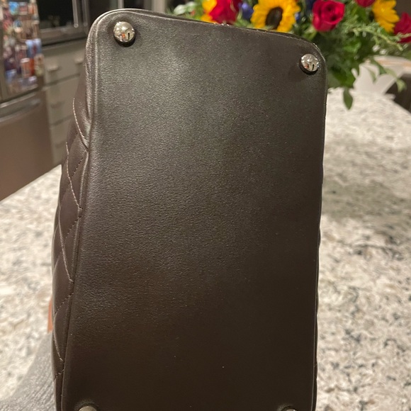 Chanel Medium aligns Cambon tote - Picture 8 of 10